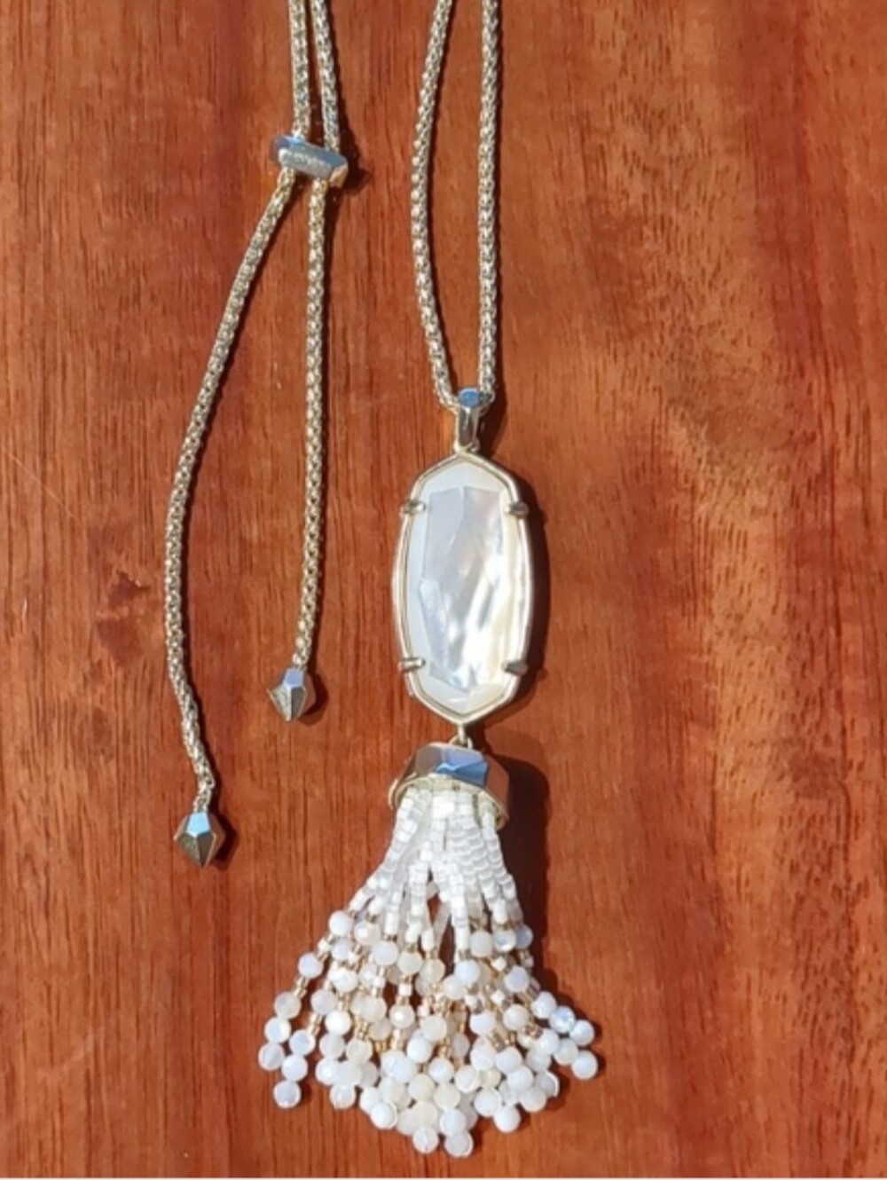 Kendra Scott Eva Long Pendant Necklace in Ivory Mother of Pearl in Gold